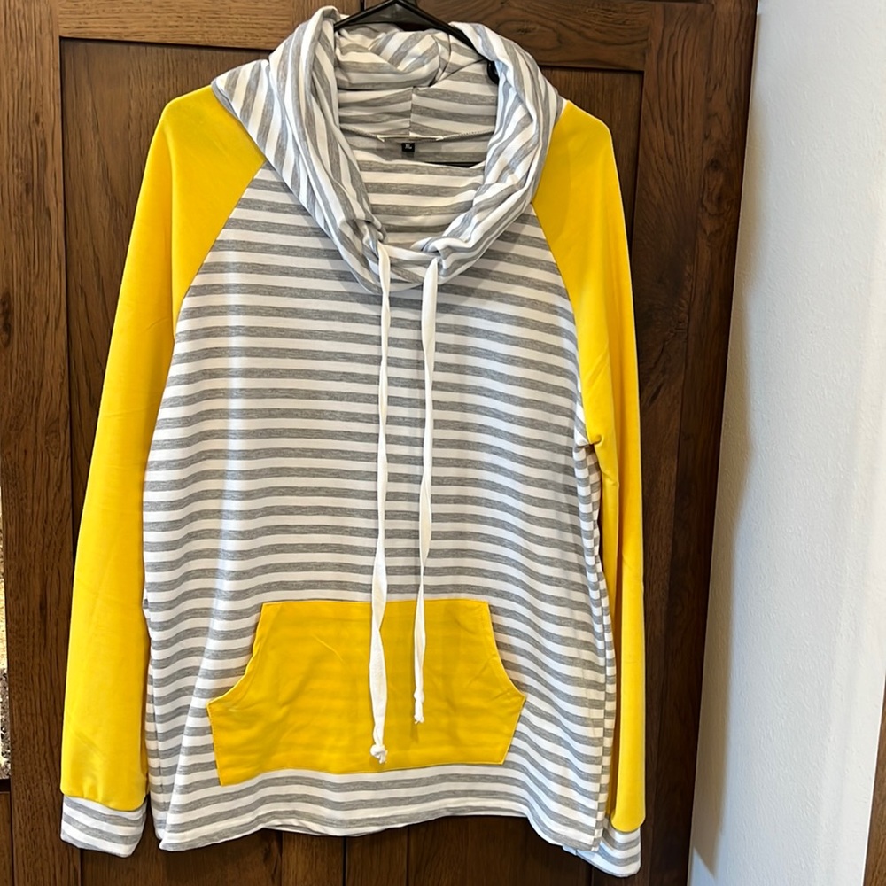 Lightweight sweatshirt